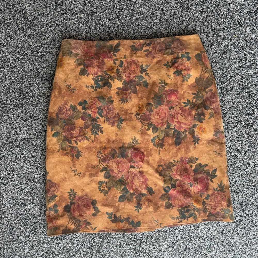 Vintage Newport News Genuine Leather Tan Floral skirt